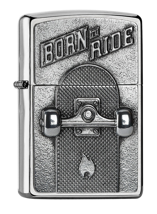 Emblemat nawiązujący do hasła „Born to Ride” [„Żyję, by jeździć”]