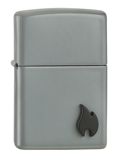 Klasyczna zapalniczka Flat Grey ozdobiona godłem płomienia