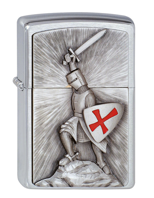 Widok z przodu kąt 3/4 zapalniczka Zippo emblemat z templariuszem na kamieniu w zwycięskiej pozie