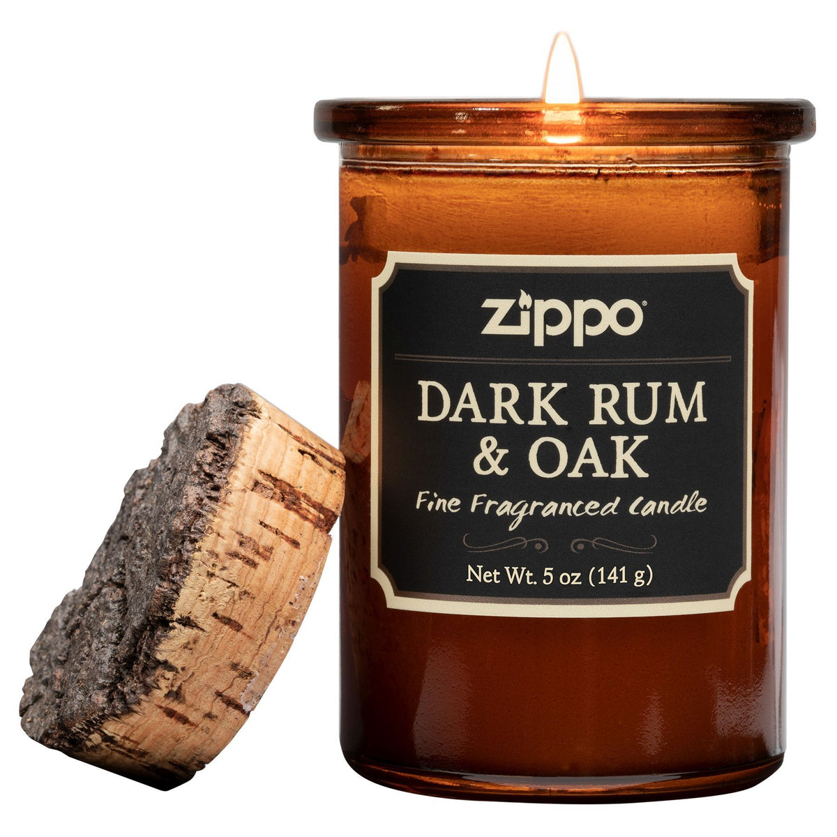 Świeca Zippo Dark Rum and Oak brązowa z korkową pokrywką otwarta z płomieniem