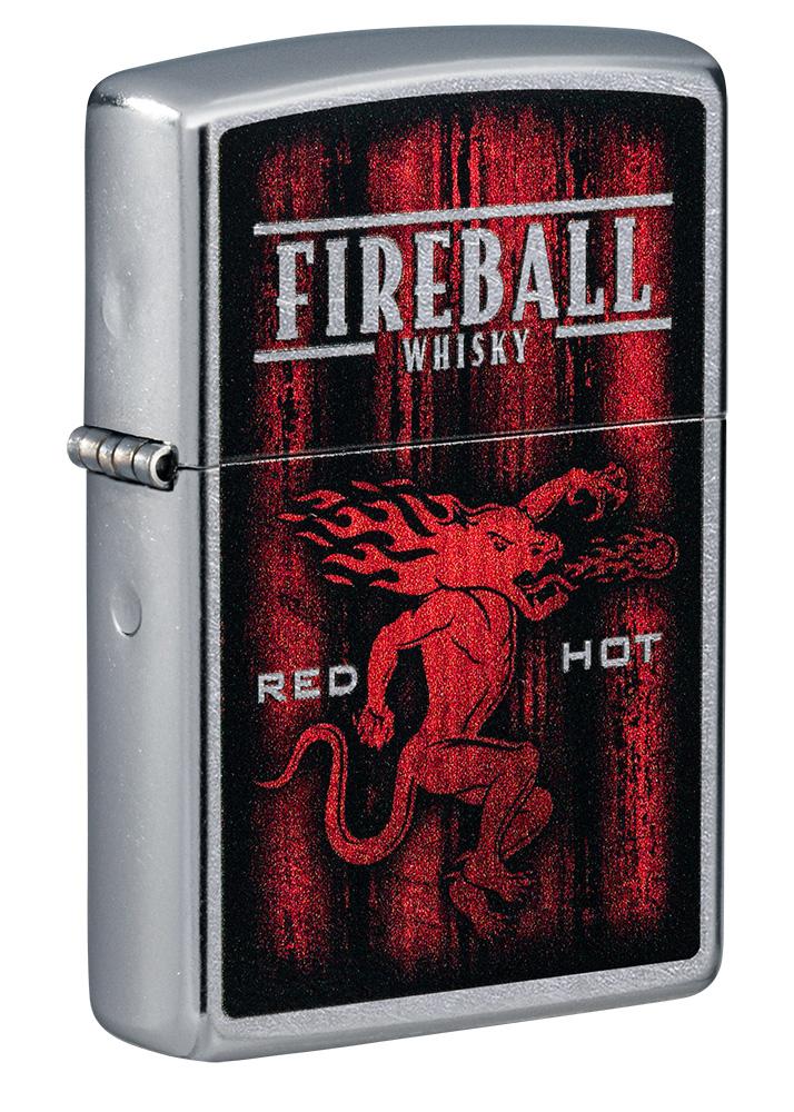 Widok z przodu kąt 3/4 zapalniczka Zippo chrom Fireball Whisky