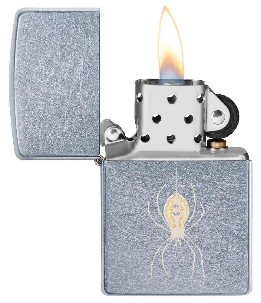 Zapalniczka Zippo chrom z pająkiem na nici otwarta z płomieniem